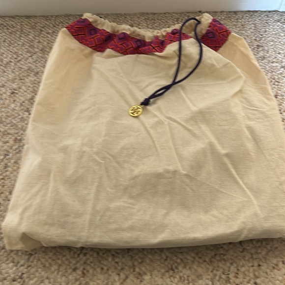 Tory burch Ella quilted backpack in black - Picture 8 of 8